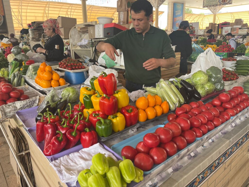 Tomatoes at Alay Bazaar