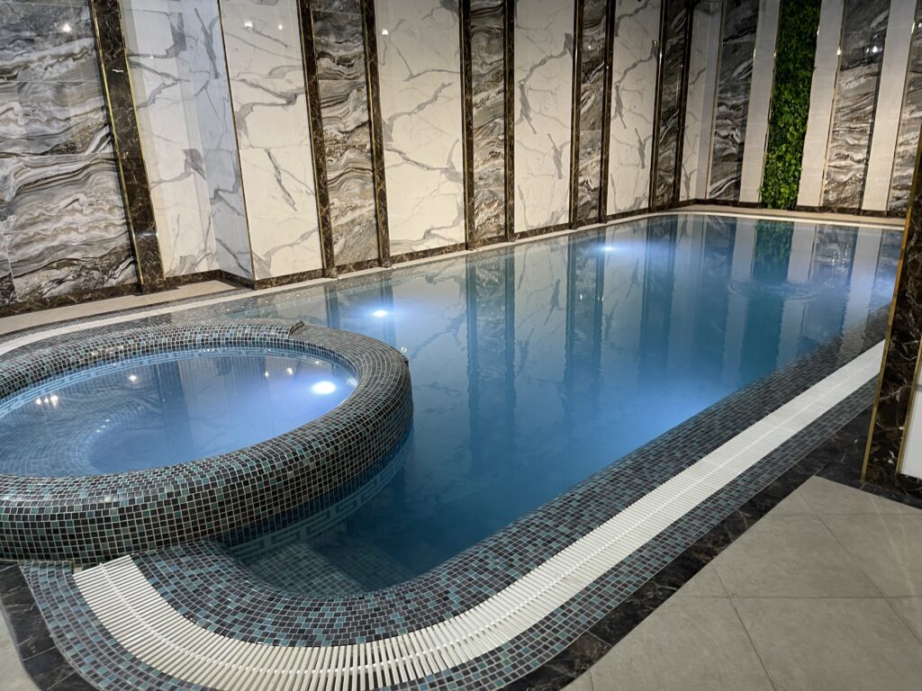 Samarkand Continental Hotel Swimming Pool