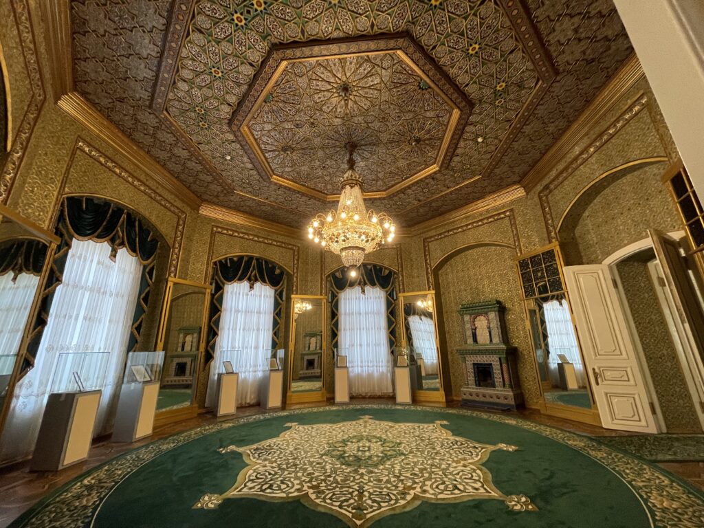Nurullaboy Palace
